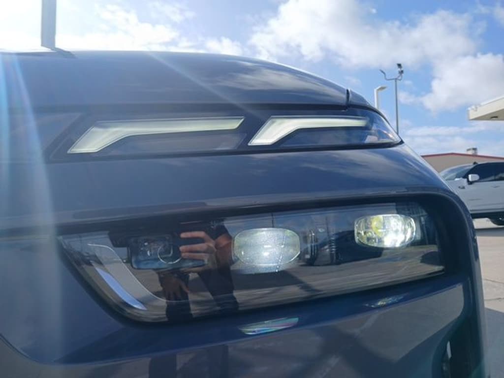 New 2027 BMW X7 xDrive40i SUV