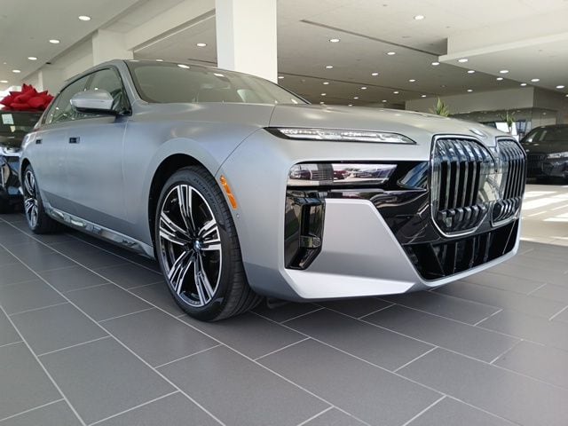 2025 BMW 7 Series 760i xDrive