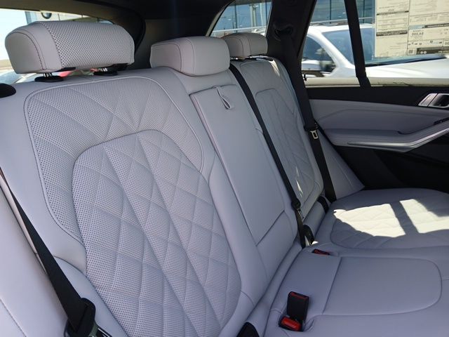 2026 BMW X5 40i - Photo 12