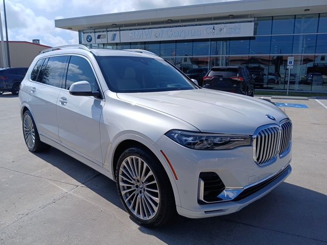 2019 BMW X7 40i