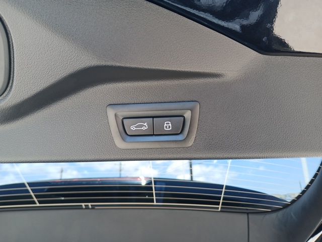 2026 BMW X5 50e - Photo 11