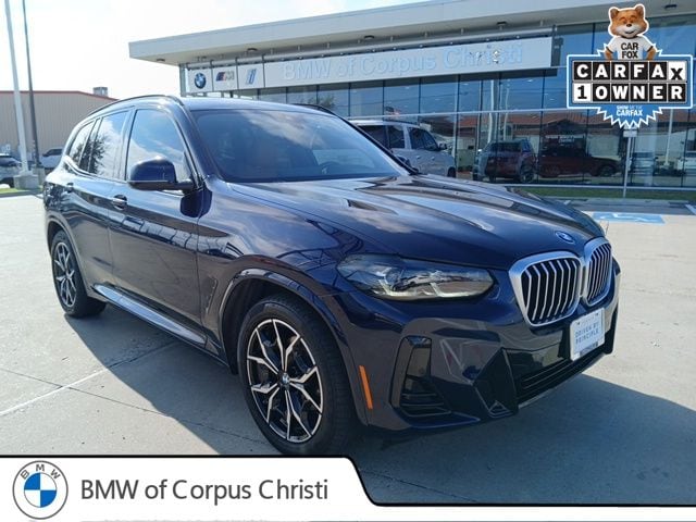 2022 BMW X3 30i's photo