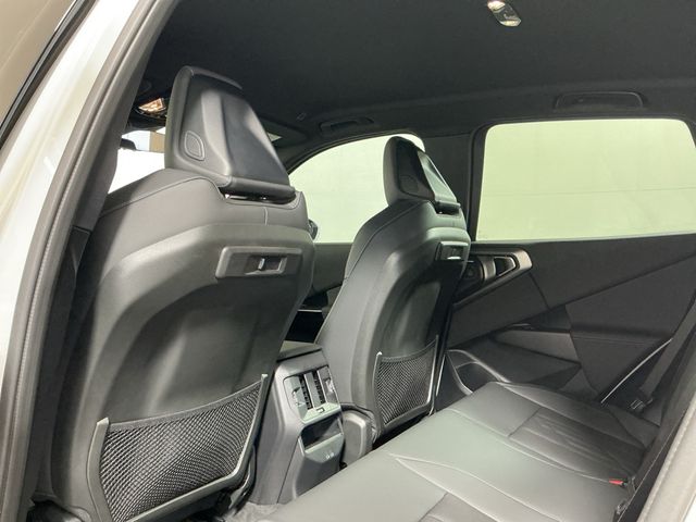 2026 BMW X3 30 - Photo 27