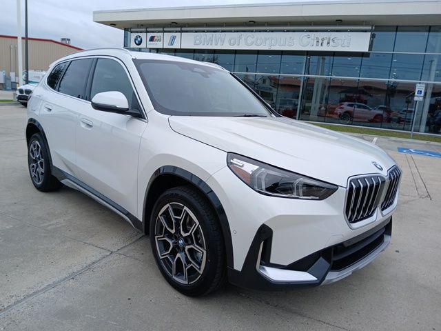 2026 BMW X1 28i's photo