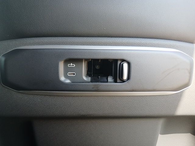 2026 BMW X5 50e - Photo 15