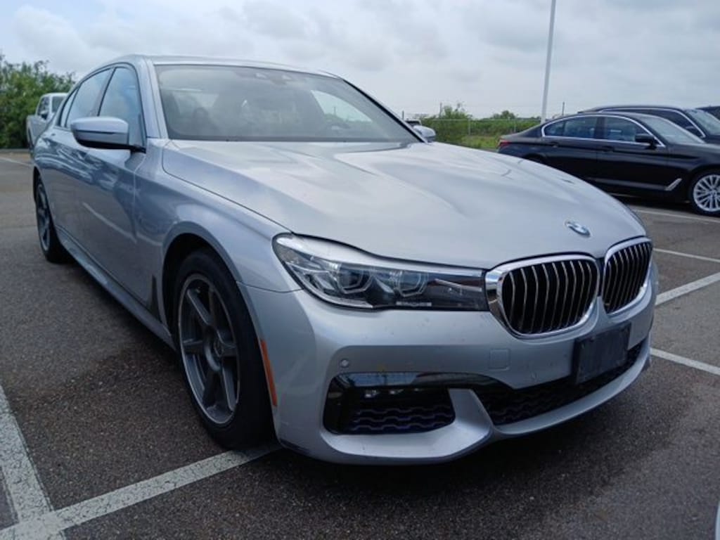 Used 2018 BMW 7 Series 740i w/ M SPORT Sedan