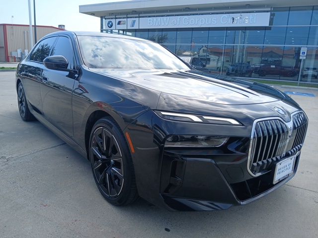 2024 BMW 7 Series 760i's photo