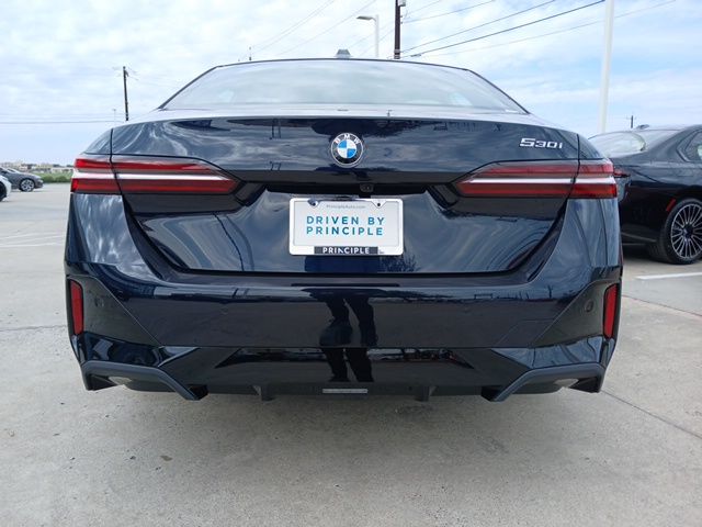 2026 BMW 5 Series 530i - Photo 8