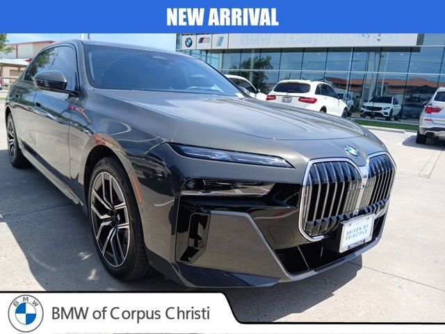 2023 BMW 7 Series 740i's photo