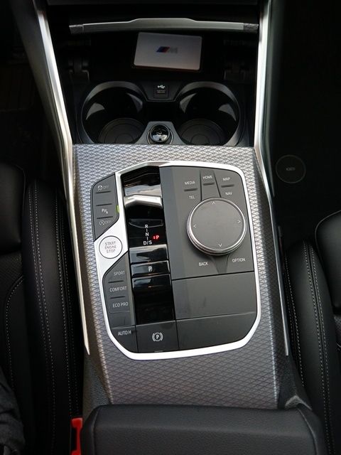 2026 BMW 3 Series 330i - Photo 21