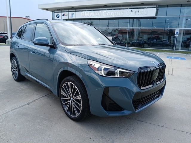 2026 BMW X1 28i's photo