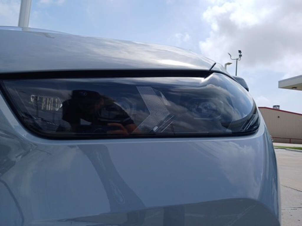 New 2026 BMW X5 sDrive40i SUV