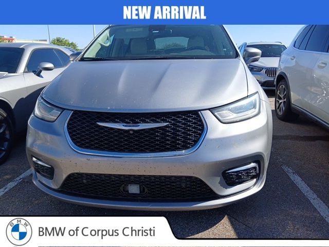 2021 Chrysler Pacifica Touring L's photo