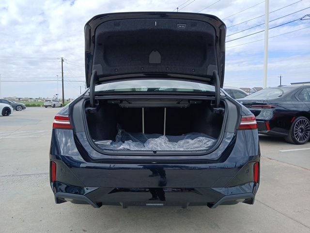 2026 BMW 5 Series 530i - Photo 9