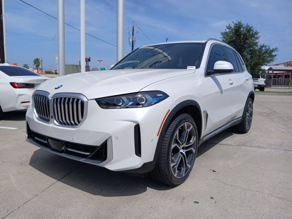 New 2026 BMW X5 sDrive40i SUV