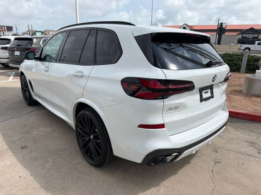 New 2026 BMW X5 sDrive40i SUV