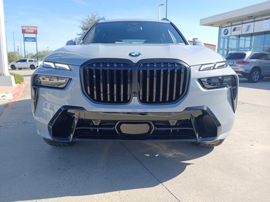 New 2026 BMW X7 xDrive40i SUV
