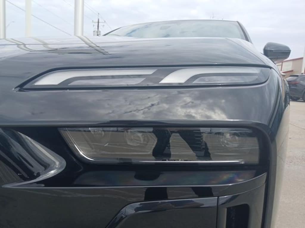 New 2025 BMW i7 xDrive60 Sedan