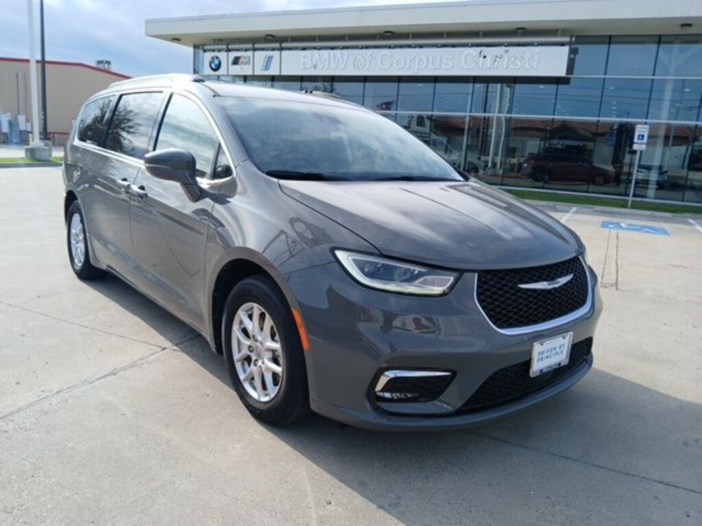Used 2022 Chrysler Pacifica Touring L Minivan/Van