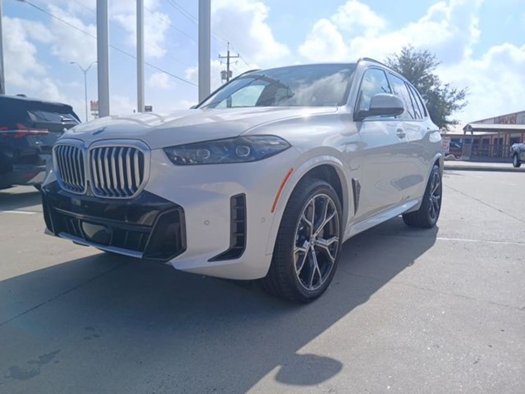 New 2026 BMW X5 xDrive50e SUV
