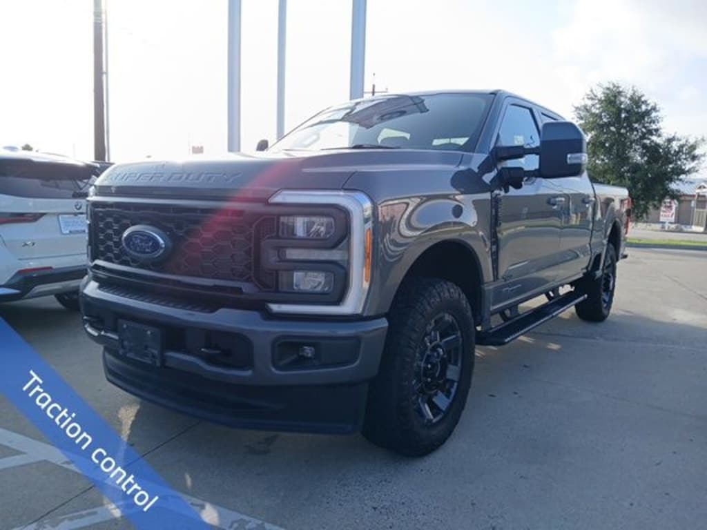 Used 2023 Ford F-250SD Lariat 4x4 4D Crew Cab Truck