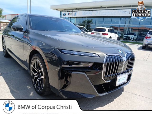 2023 BMW 7 Series 740i's photo