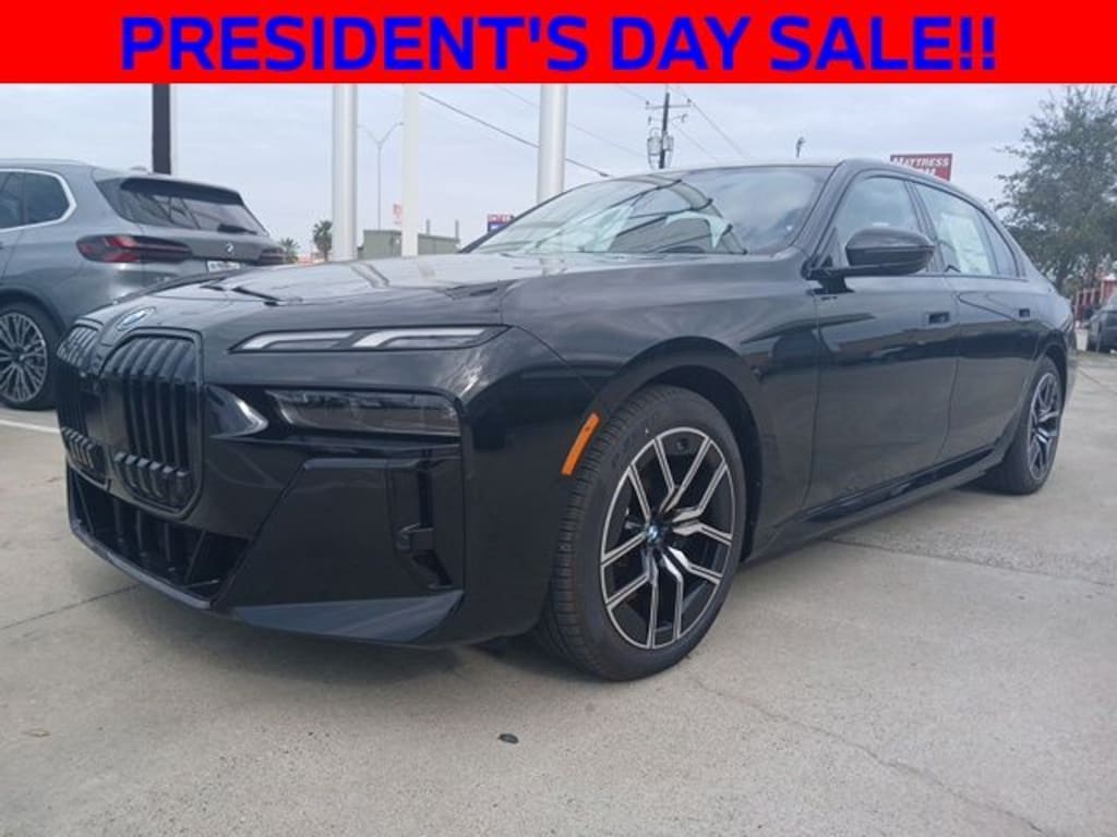 New 2025 BMW i7 xDrive60 Sedan