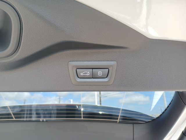 2026 BMW X5 50e - Photo 10