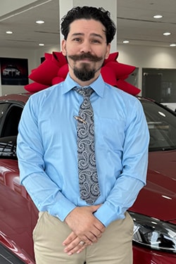Staff member John H. from ID_72d1c2d43eae