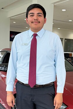 Staff member Edward P. from ID_b8114daac0fc