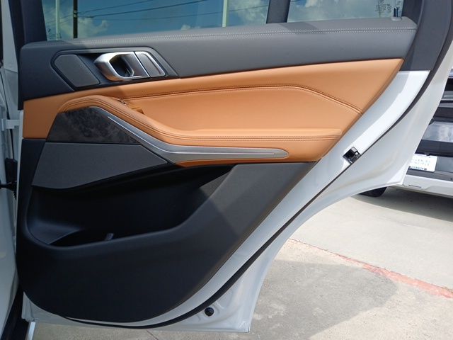 2026 BMW X5 50e - Photo 12