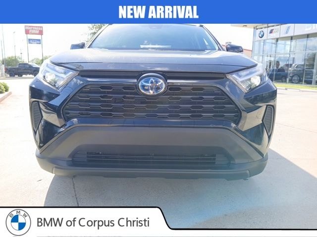 2024 Toyota RAV4 Hybrid XLE photo 2