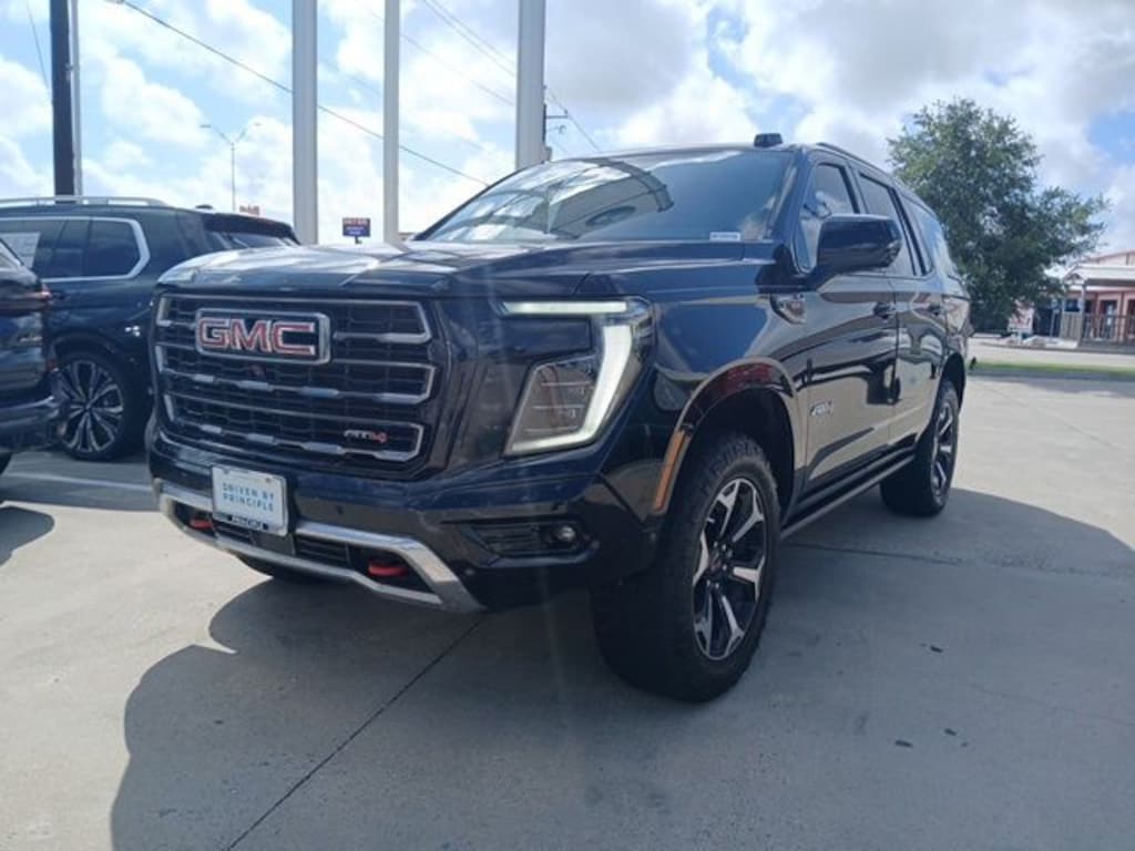 Used 2025 GMC Yukon AT4 SUV