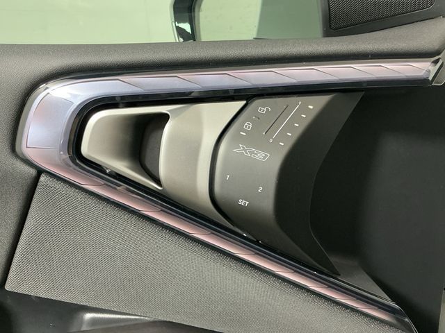 2026 BMW X3 30 - Photo 22