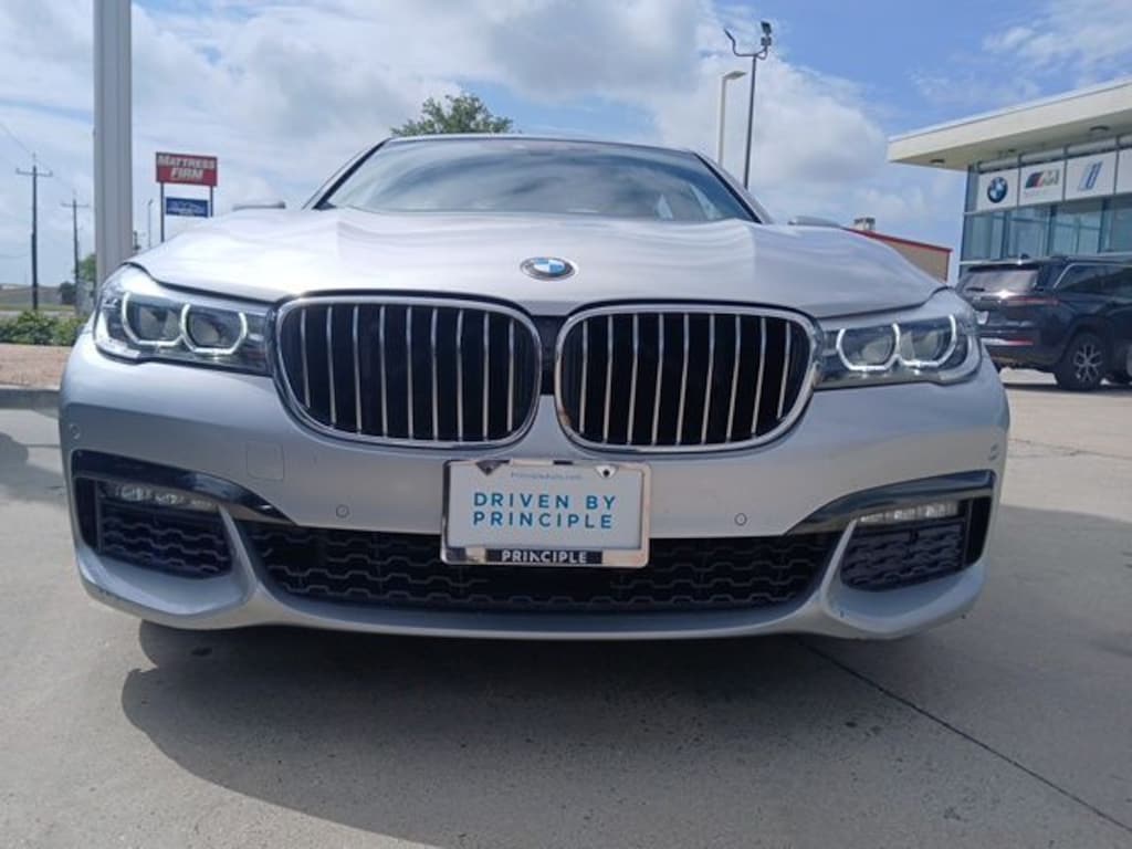 Used 2018 BMW 7 Series 740i w/ M SPORT Sedan