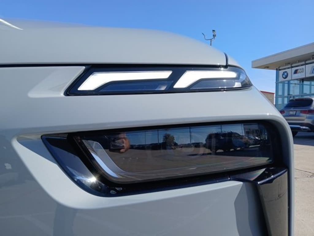 New 2026 BMW X7 xDrive40i SUV