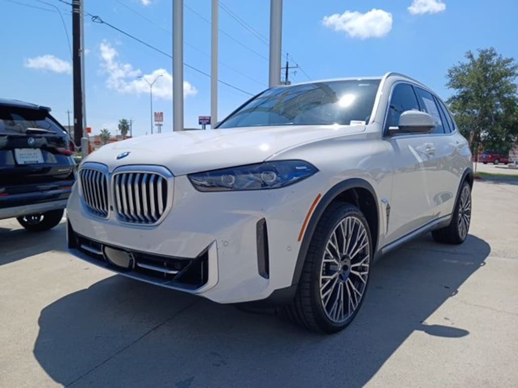 New 2026 BMW X5 sDrive40i SUV