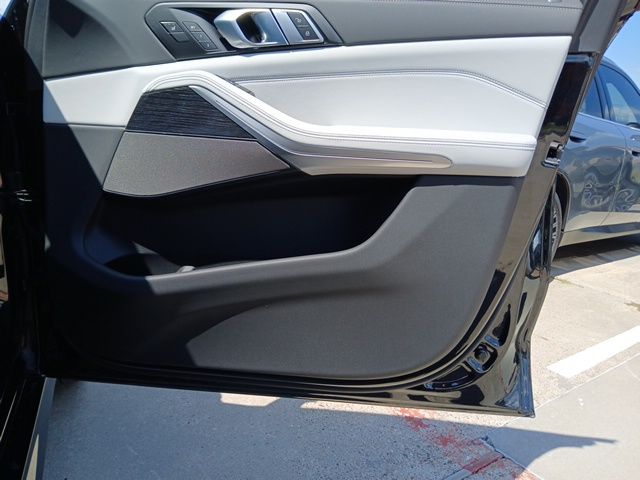 2026 BMW X5 40i - Photo 17