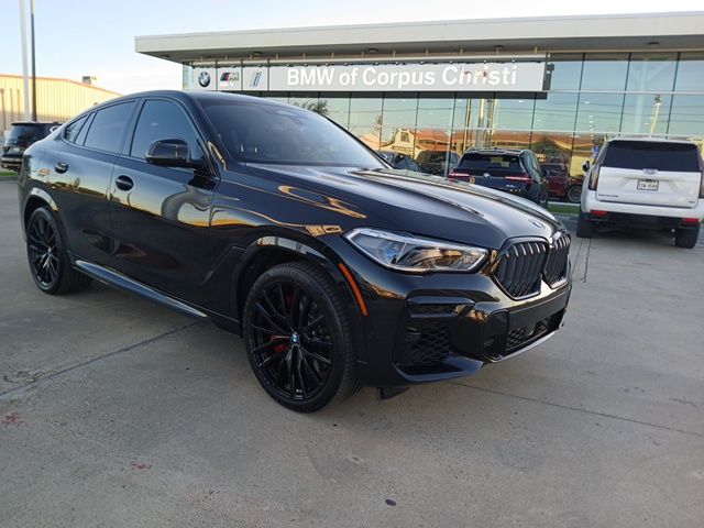 2022 BMW X6 M50i's photo