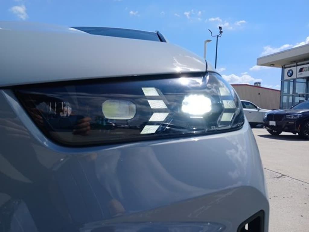 New 2026 BMW X5 sDrive40i SUV