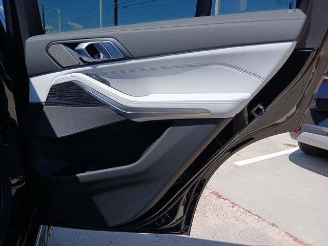 2026 BMW X5 40i - Photo 11