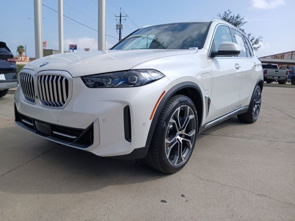 New 2026 BMW X5 xDrive50e SUV