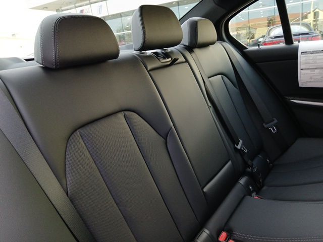 2026 BMW 3 Series 330i - Photo 12