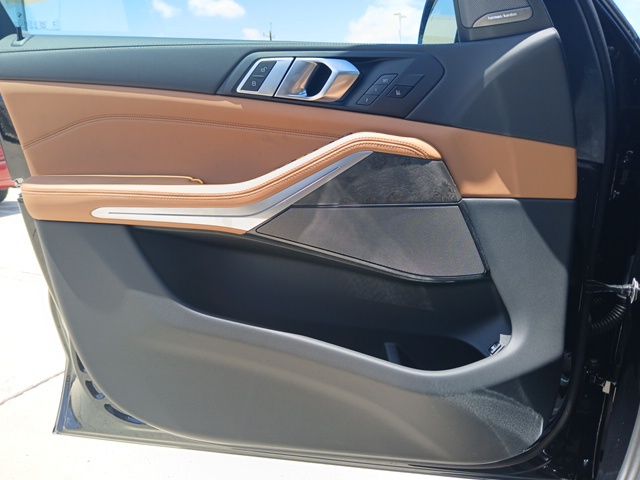 2026 BMW X5 50e - Photo 21