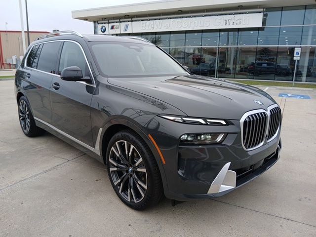 2026 BMW X7 xDrive40i's photo