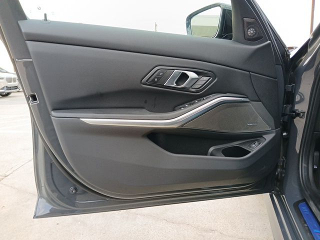 2026 BMW 3 Series 330i - Photo 19