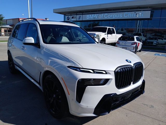 2027 BMW X7 xDrive40i's photo