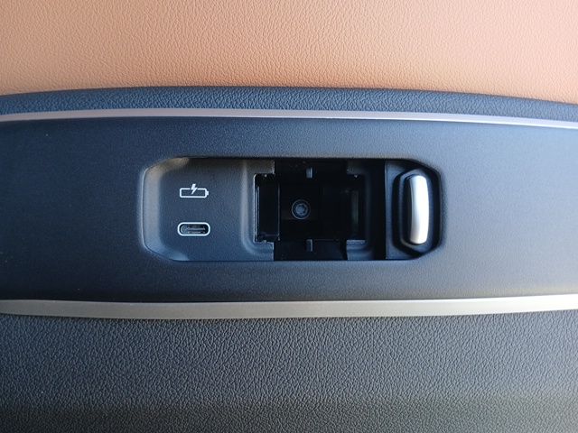 2026 BMW X5 50e - Photo 16