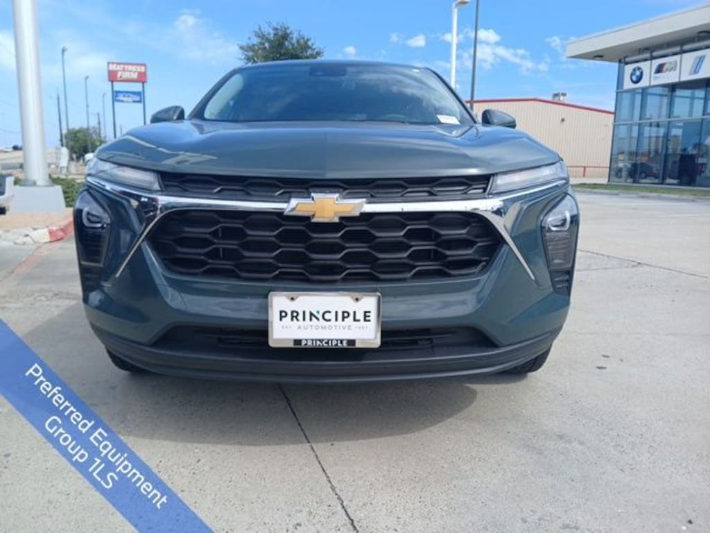 Used 2025 Chevrolet Trax LS SUV