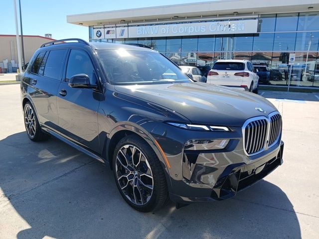 2026 BMW X7 40i's photo